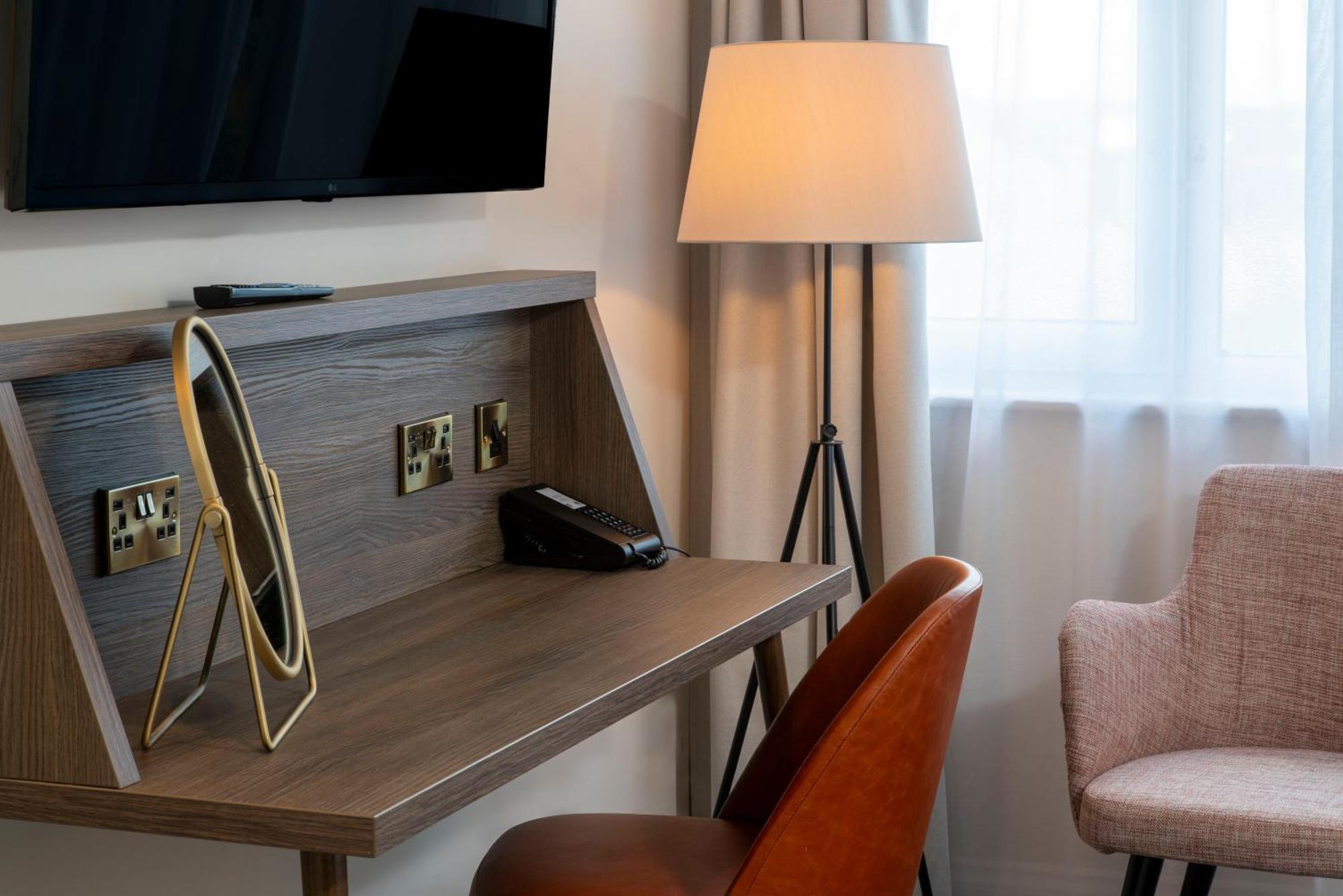 London Aerodrome Hotel, Bw Signature Collection Croydon
