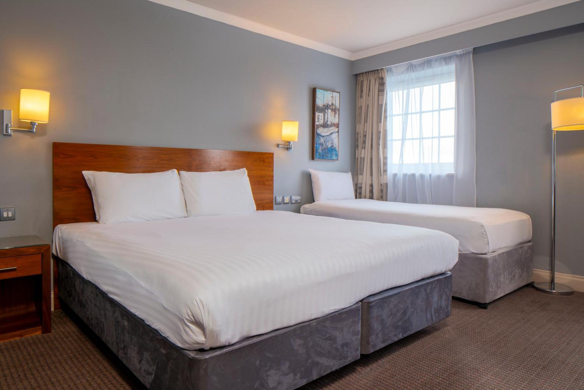 London Aerodrome Hotel, Bw Signature Collection Hotel 4*