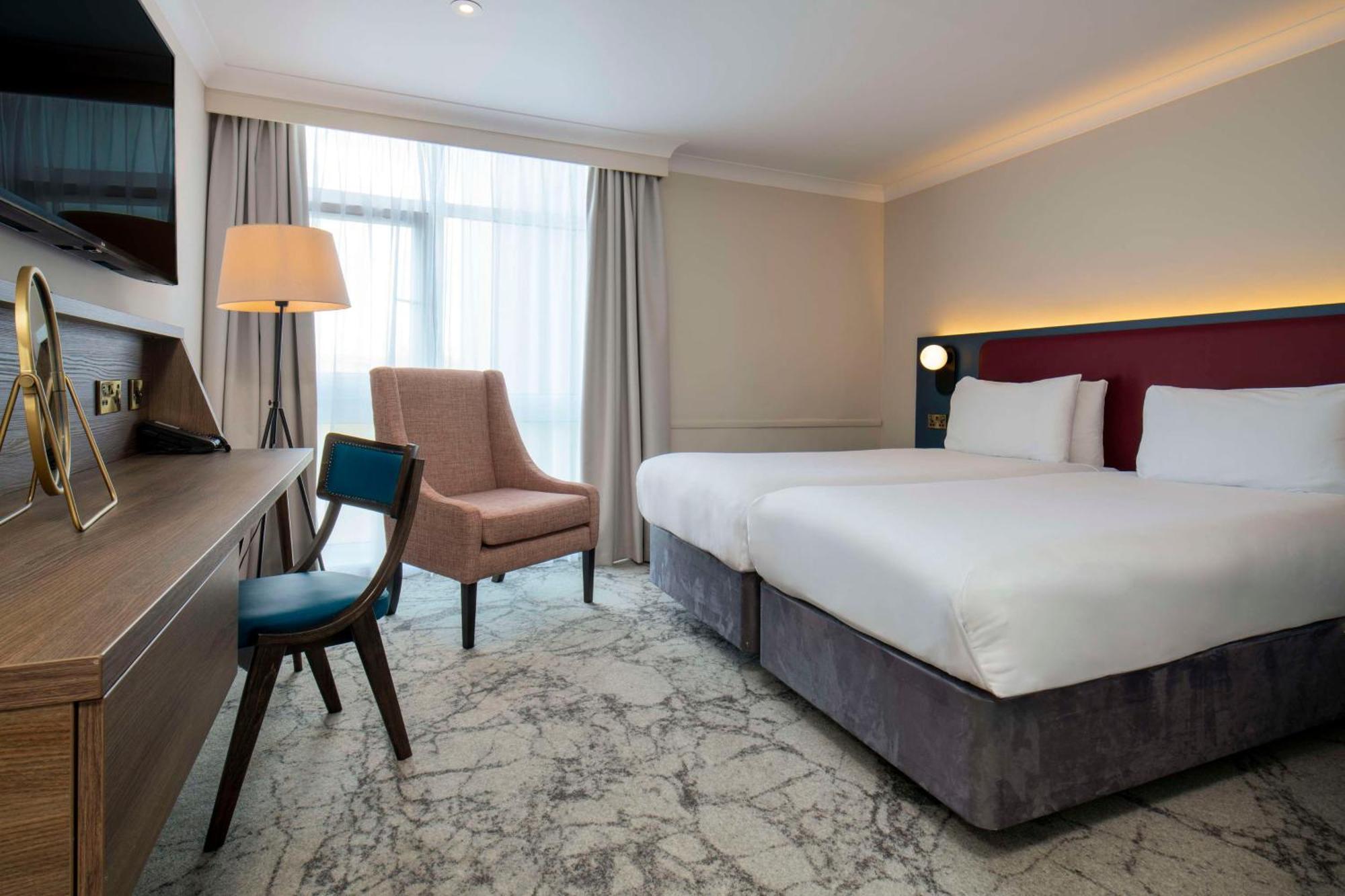 London Aerodrome Hotel, Bw Signature Collection