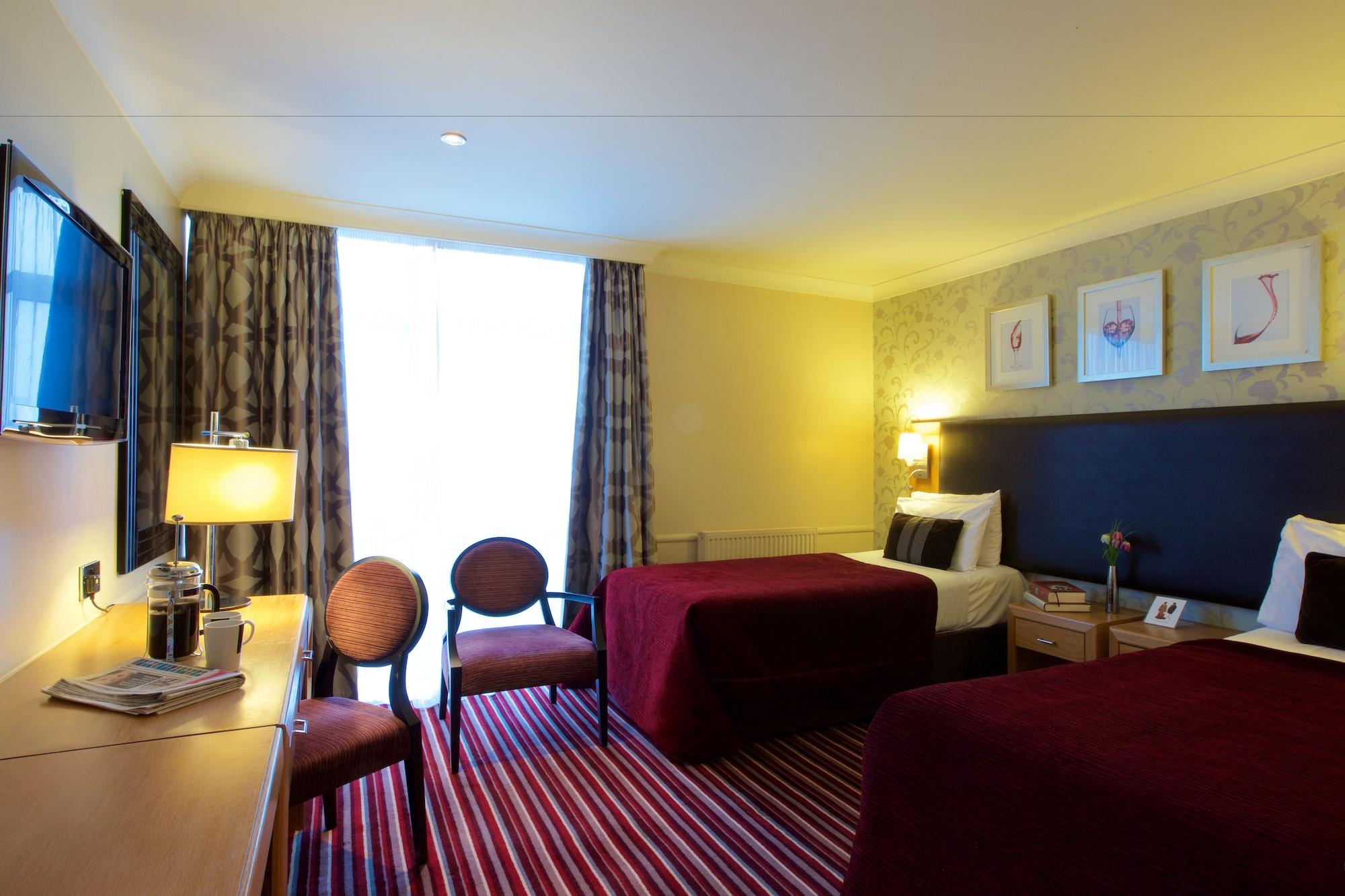 London Aerodrome Hotel, Bw Signature Collection 4*