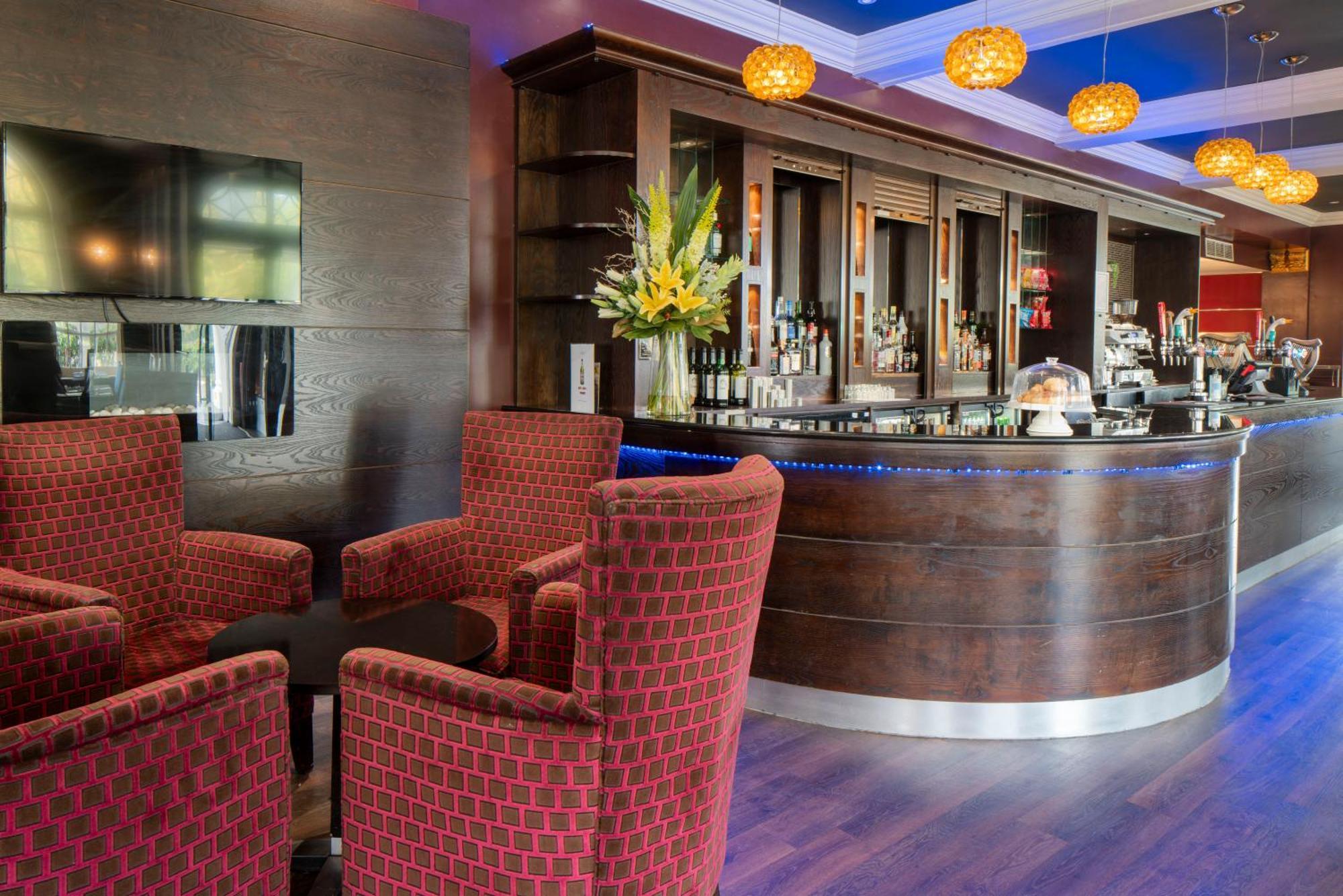 London Aerodrome Hotel, Bw Signature Collection