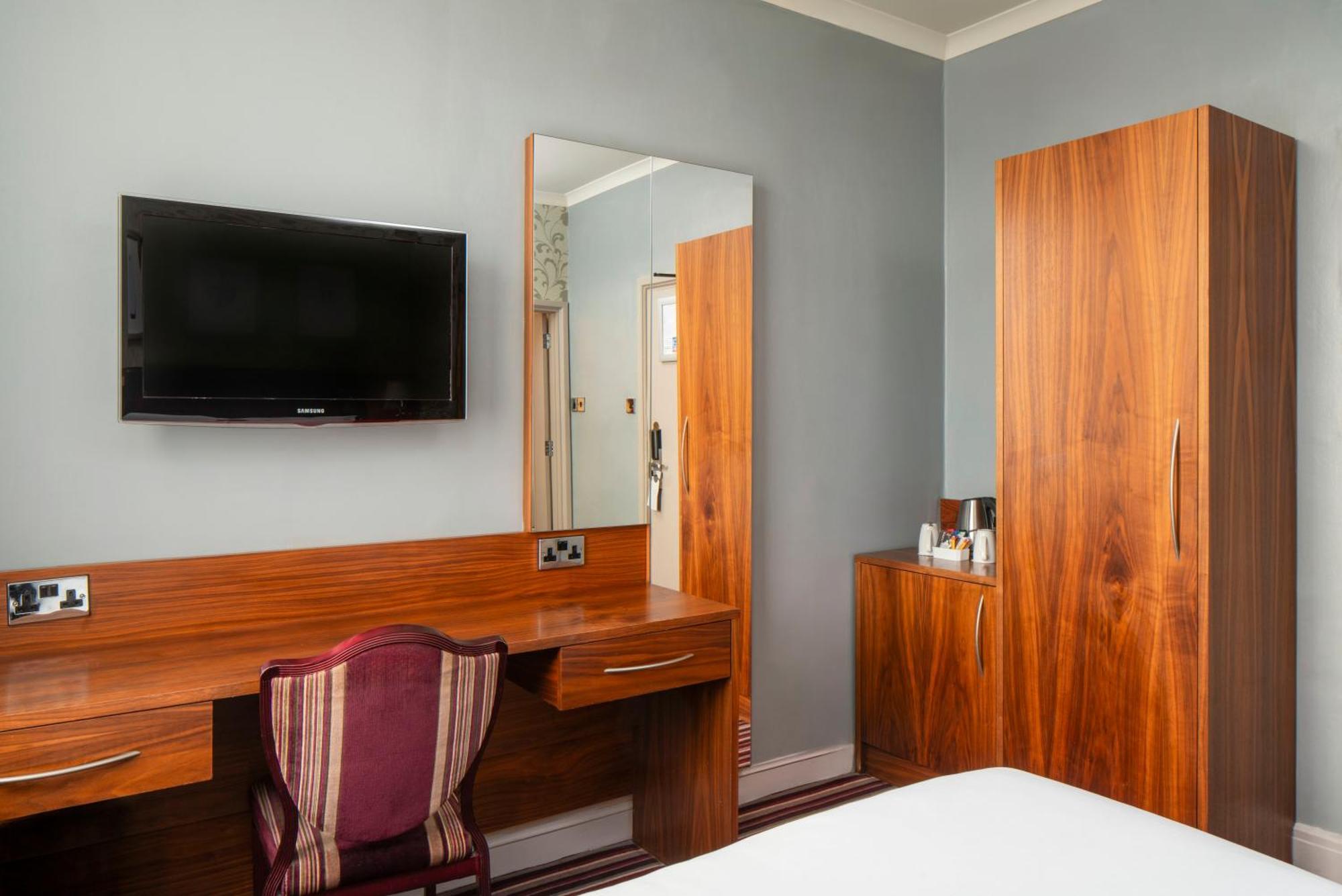 London Aerodrome Hotel, Bw Signature Collection Hotel