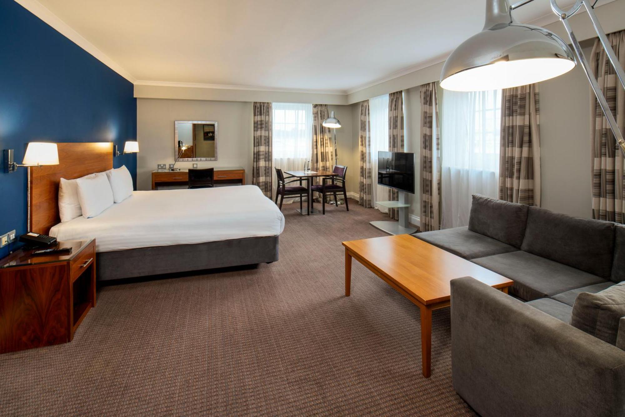 London Aerodrome Hotel, Bw Signature Collection Hotel London Borough of Croydon