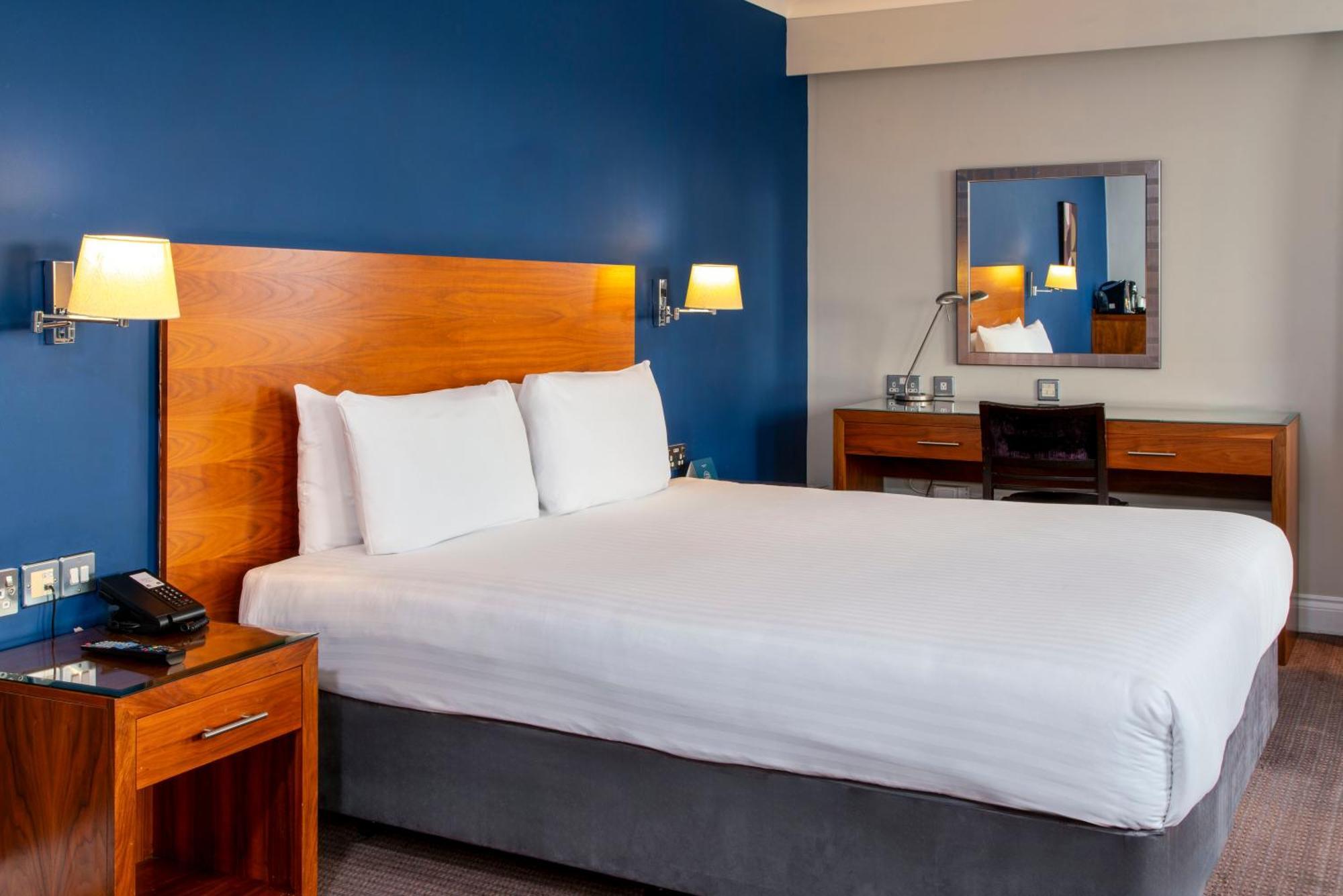 London Aerodrome Hotel, Bw Signature Collection Hotel