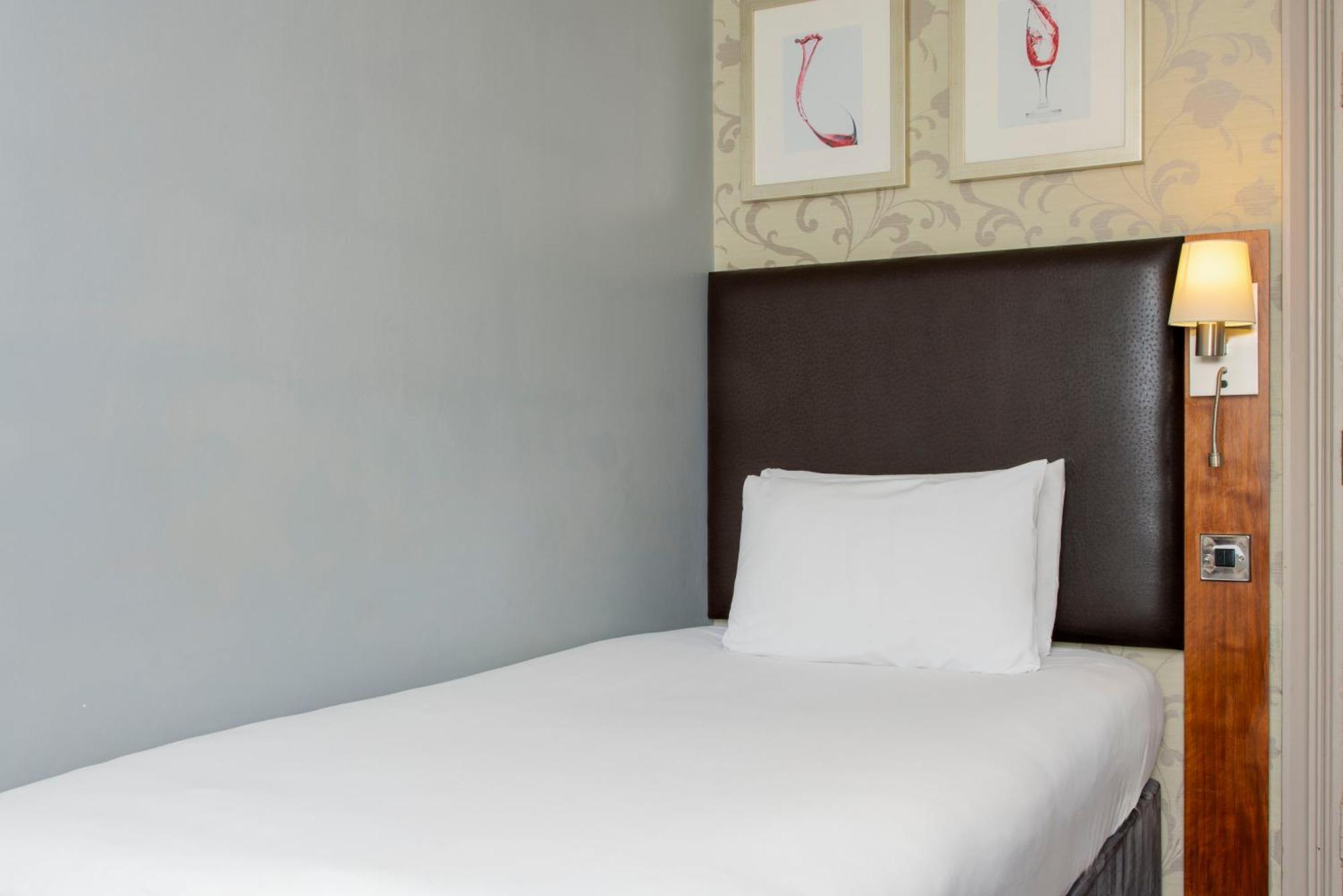 London Aerodrome Hotel, Bw Signature Collection London Borough of Croydon