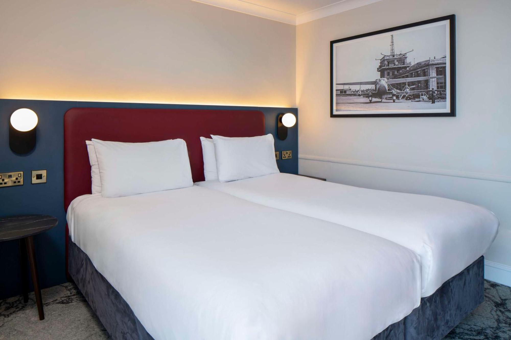 London Aerodrome Hotel, Bw Signature Collection 4* Кройдон